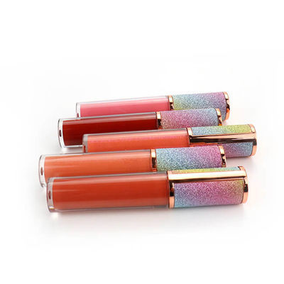 último caso de la compañía sobre Lustre de encargo del labio de Logo Waterproof Glitter Tubes Clear de la etiqueta privada